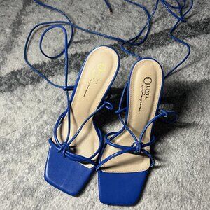 Olivia Jazmine Blue Square Toe Heelse
